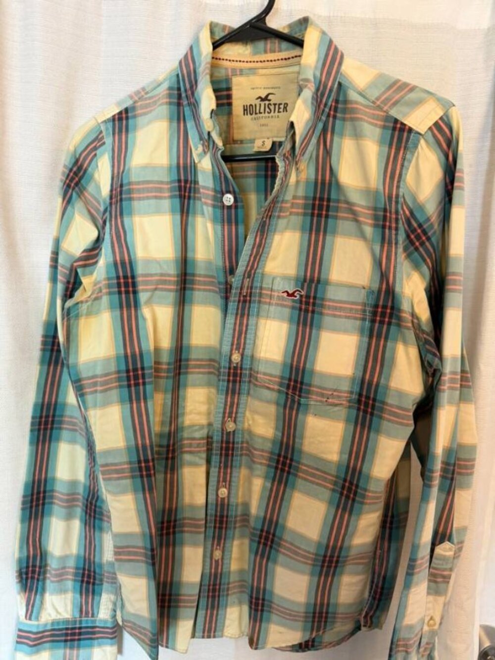 HOLLISTER - Plaid Shirt - Small - White w/ Blue and pink Stripes